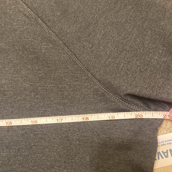 NWT Old Navy Active Cozecore workout top, heathered black, Sz. L - Picture 9 of 10